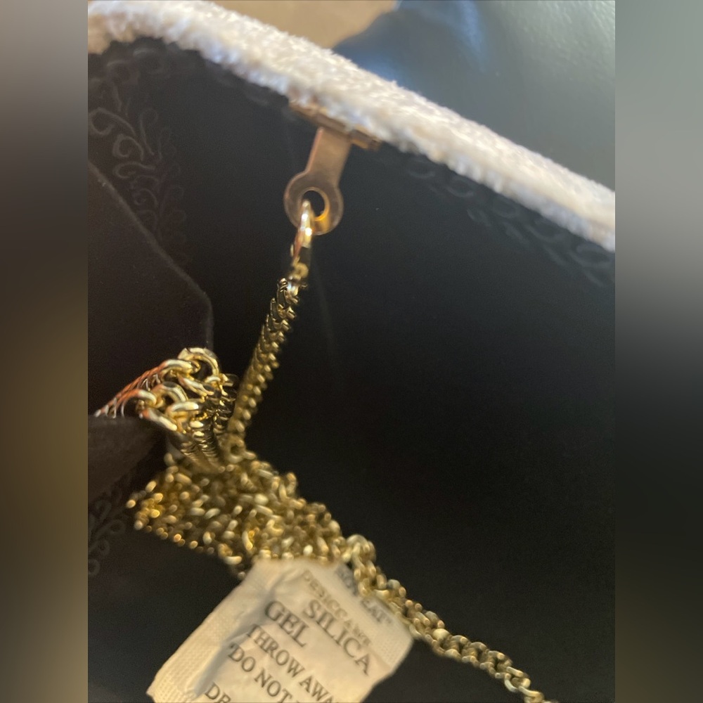 TADASHI SHOJI Carla CLUTCH IVORY VELVET Handbag Gold Removable Strap Purse NWT - Picture 8 of 8